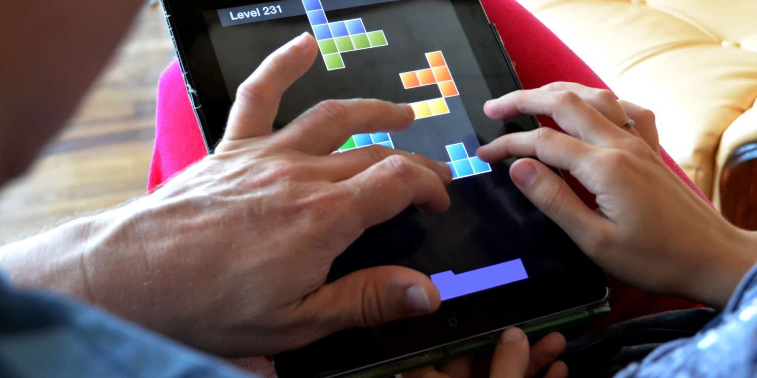 Playing Tetris